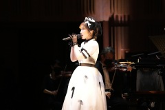 【オフィシャルレポート】内田彩、オーケストラをバックに15曲を熱唱