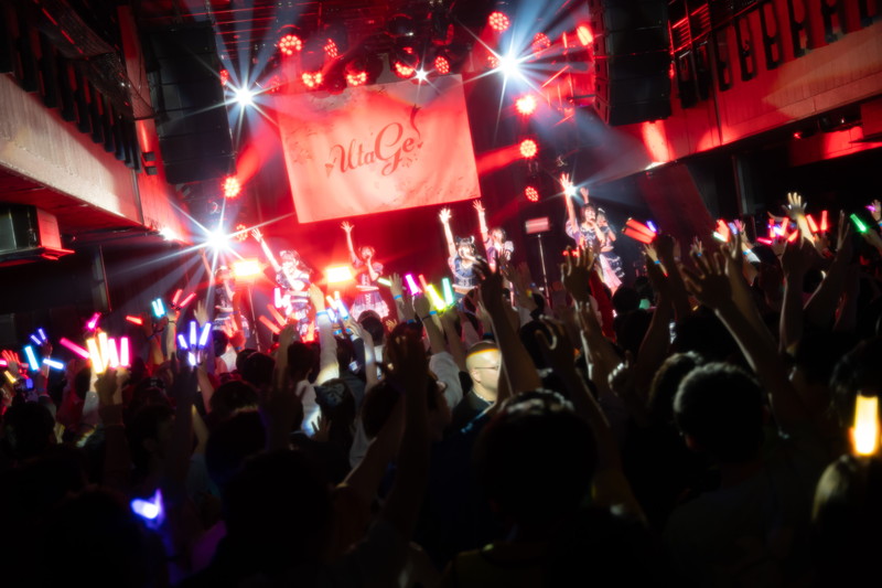 【オフィシャルレポ】UtaGe!、豪華ゲストと作った狂騒空間で憂鬱を吹き飛ばした東名阪ツアー東京公演